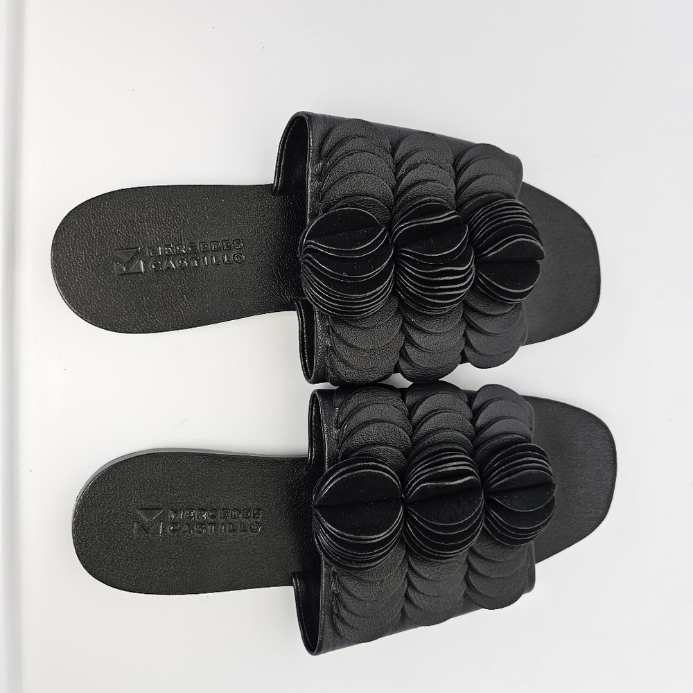 Mercedes Castillo Delphia  Black Lambskin Leather Petal Overlay Slide Ons Sz 8.5 - Picture 9 of 11